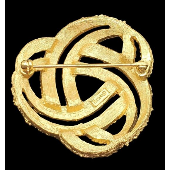 Crown Trifari Knot Brooch Pin Textured Infinity Brutalist Gold Tone 60s MCM 2" - Picture 2 of 9